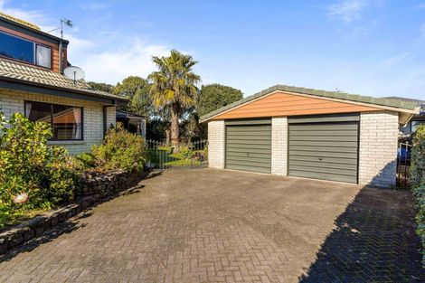 Photo of property in 17 Sunbrae Grove, Mount Maunganui, 3116