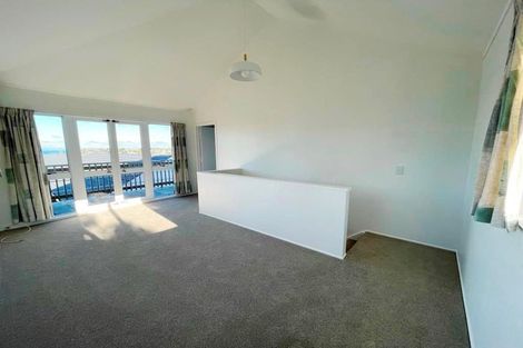 Photo of property in 1/5 Folkestone Street, Murrays Bay, Auckland, 0630