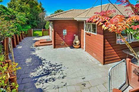 Photo of property in 16 Caversham Drive, Torbay, Auckland, 0630