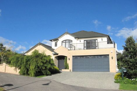 Photo of property in 32 Manara Place, The Gardens, Auckland, 2105