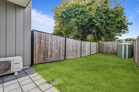 Photo of property in 13 Eileen Newey Place, Henderson, Auckland, 0612