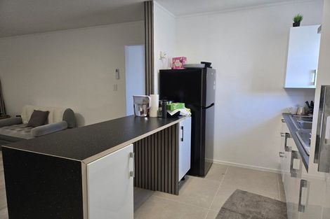 Photo of property in 1/62 Cambridge Terrace, Papatoetoe, Auckland, 2025