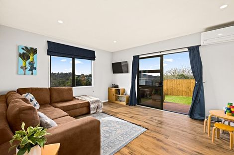 Photo of property in 8 Lasque Place, Glen Eden, Auckland, 0602