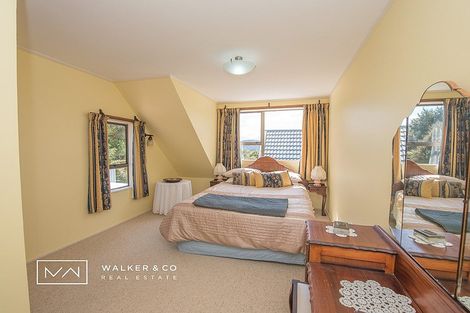 Photo of property in 10 Pioneer Grove, Silverstream, Upper Hutt, 5019