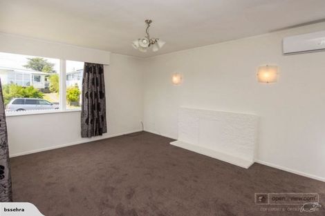 Photo of property in 39 Baylands Drive, Newlands, Wellington, 6037