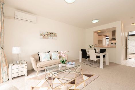 Photo of property in 88/2 Armoy Drive, East Tamaki, Auckland, 2016