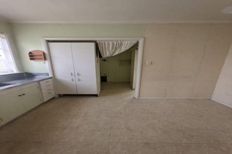 Photo of property in 37 Mako Mako Road, Levin, 5510