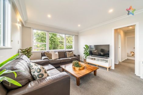 Photo of property in 4/30 London Road, Korokoro, Lower Hutt, 5012