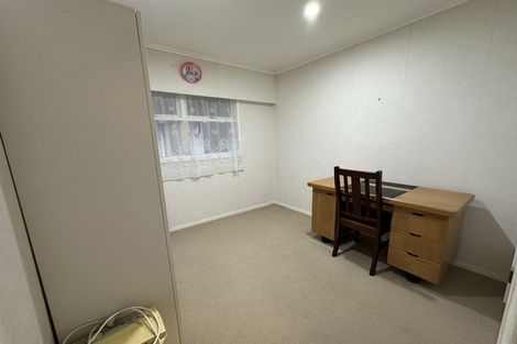 Photo of property in 141 Gossamer Drive, Pakuranga Heights, Auckland, 2010