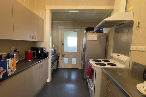 Photo of property in 116 Onewa Road, Northcote, Auckland, 0627