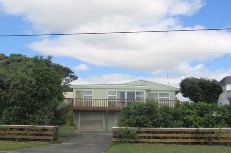 Photo of property in 18 Shaw Road, Waihi Beach, 3611