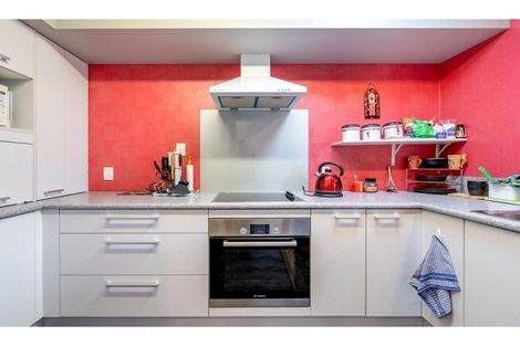 Photo of property in 70 Hunter Street, Edendale, 9825