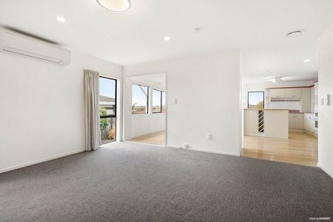 Photo of property in 36 Sturges Road, Henderson, Auckland, 0612