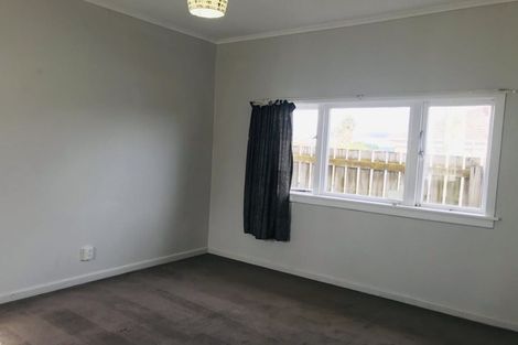 Photo of property in 15 Hendry Avenue, Hillsborough, Auckland, 1042