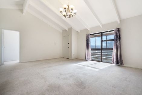 Photo of property in 65 Kurnell Drive, Botany Downs, Auckland, 2010