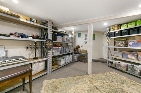 Photo of property in 23 Meadowbank Drive, Belmont, Lower Hutt, 5010