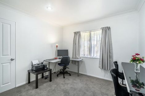 Photo of property in 774a East Coast Road, Oteha, Auckland, 0630