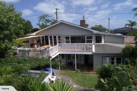 Photo of property in 76 Wade River Road, Stanmore Bay, Whangaparaoa, 0932