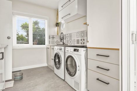 Photo of property in 127 Vipond Road, Stanmore Bay, Whangaparaoa, 0932