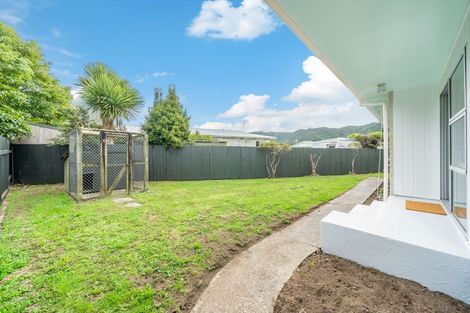 Photo of property in 309b Wellington Road, Wainuiomata, Lower Hutt, 5014