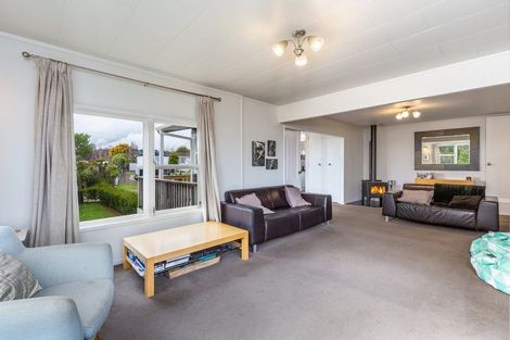 Photo of property in 2 Hampstead Place, Richmond Heights, Taupo, 3330