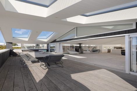 Photo of property in 112 Karewa Parade, Papamoa Beach, Papamoa, 3118