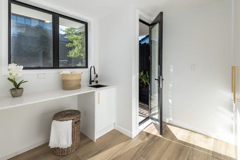 Photo of property in 8 Woodgers Way, Somerville, Auckland, 2014