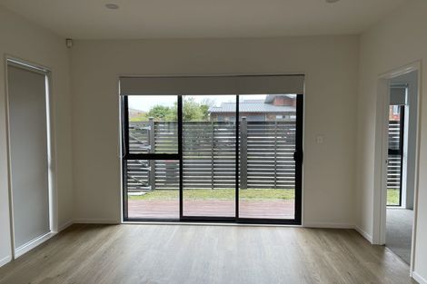 Photo of property in 2d Pinero Place, Bucklands Beach, Auckland, 2014