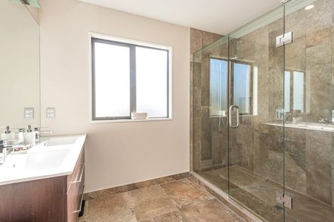 Photo of property in 2 Inverness Lane, Redcliffs, Christchurch, 8081