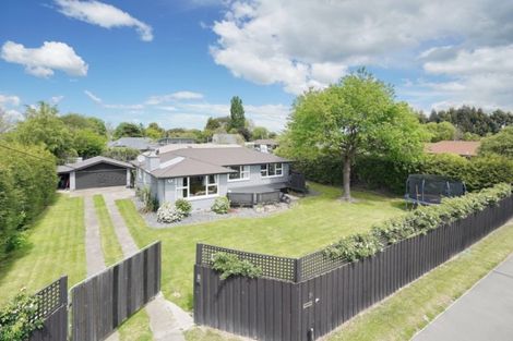 Photo of property in 31 Woodend Road, Woodend, 7610