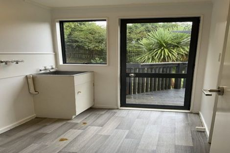 Photo of property in 49a Clayburn Road, Glen Eden, Auckland, 0602