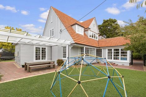 Photo of property in 34 Penrose Street, Woburn, Lower Hutt, 5010