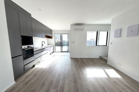 Photo of property in 75 Papatupu Way, Kumeu, 0810
