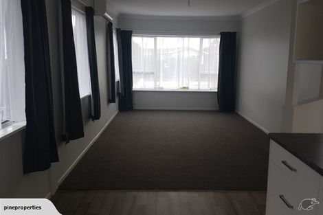 Photo of property in 36 Bledisloe Street, Levin, 5510