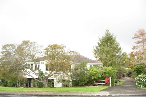 Photo of property in 5 Beach Road, Mellons Bay, Auckland, 2014