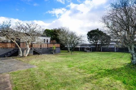 Photo of property in 291 Henderson Valley Road, Henderson, Auckland, 0612
