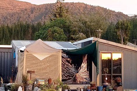 Photo of property in 1 Tramway Street, Ross, 7812