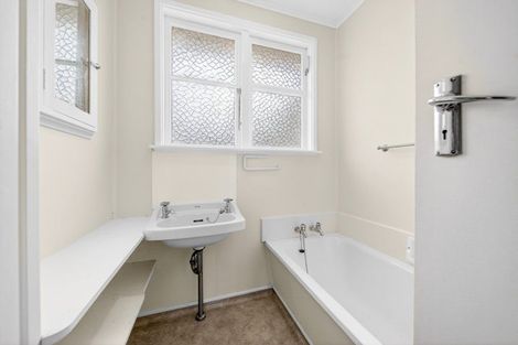 Photo of property in 6 Jones Place, Masterton, 5810