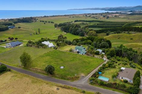 Photo of property in 15 Hanaia Road, Tirohanga, Opotiki, 3197