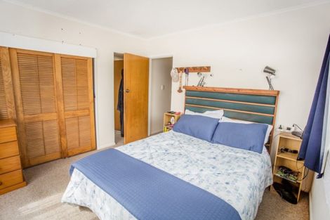 Photo of property in 30 Ruapehu Street, Paraparaumu, 5032