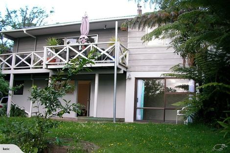 Photo of property in 2/19 Philson Terrace, Browns Bay, Auckland, 0630