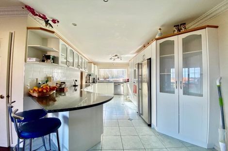 Photo of property in 7 Sesame Grove, Goodwood Heights, Auckland, 2105