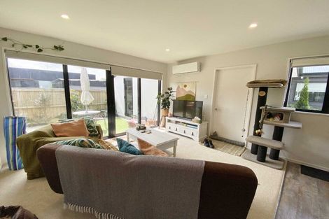 Photo of property in 2/98 Hills Road, Edgeware, Christchurch, 8013