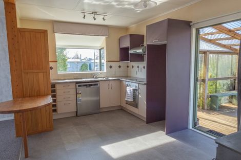 Photo of property in 17 Runuku Grove, Turangi, 3334