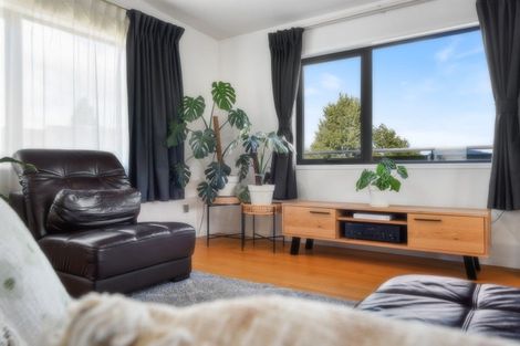 Photo of property in 2b Pah Road, Kawaha Point, Rotorua, 3010