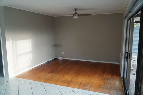 Photo of property in 73 Tindalls Bay Road, Tindalls Beach, Whangaparaoa, 0930