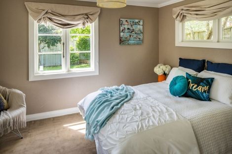 Photo of property in 7 Hinau Street, Eastbourne, Lower Hutt, 5013