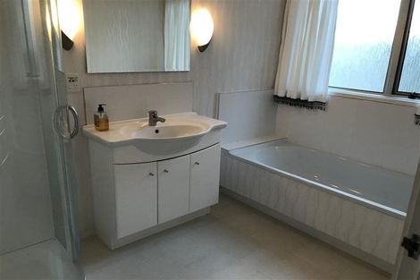 Photo of property in 1/22 Prestige Place, Castor Bay, Auckland, 0620