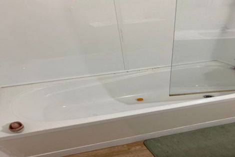 Photo of property in 1/79 Sylvan Avenue, Northcote, Auckland, 0627