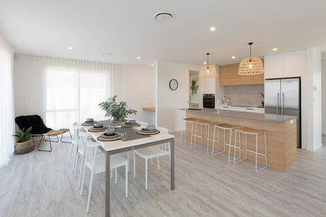 Photo of property in 21 Vogwill Road, Kumeu, 0810